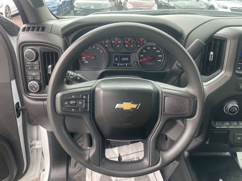 Used 2022 Chevrolet Silverado 1500 W/T w/ WT Value Package AWD/4WD image 12