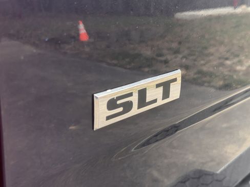 Used 2016 RAM 2500 SLT w/ Luxury Group image 10