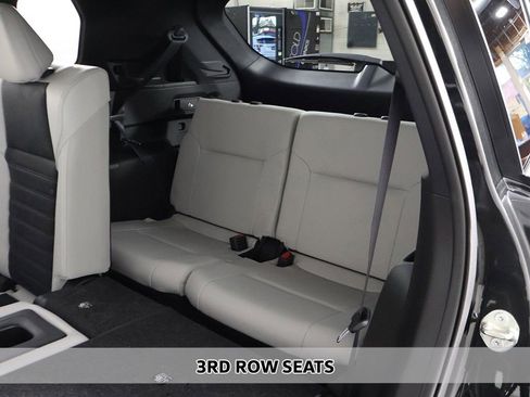 New 2025 Mitsubishi Outlander SE image 10