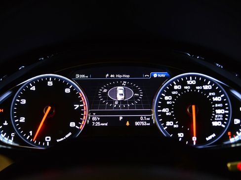 Used 2016 Audi A8 L 3.0T w/ Executive Package image 14