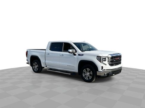 Used 2026 GMC Sierra 1500 SLT AWD/4WD image 2