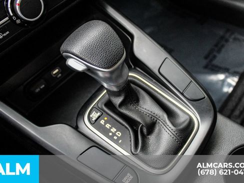 Used 2025 Kia Soul LX w/ LX Technology Package FWD image 35