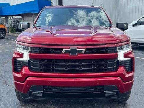 Used 2024 Chevrolet Silverado 1500 RST w/ Convenience Package II AWD/4WD image 2