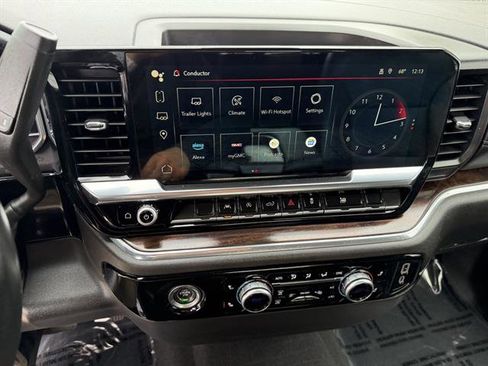 Used 2024 GMC Sierra 1500 SLT image 19