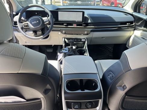 New 2026 Kia Carnival SX Prestige FWD image 21