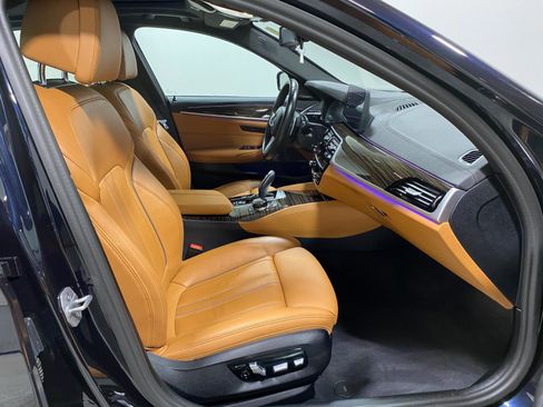 Certified 2023 BMW M550i xDrive w/ Executive Package image 15