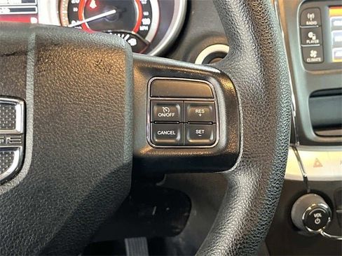 Used 2017 Dodge Journey SE image 27