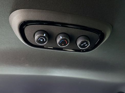 Used 2023 Dodge Durango R/T w/ Blacktop Package image 25