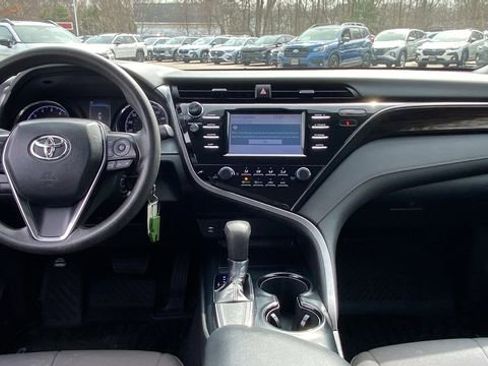 Used 2019 Toyota Camry LE image 13