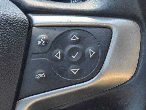 Used 2017 GMC Acadia SLE image 21