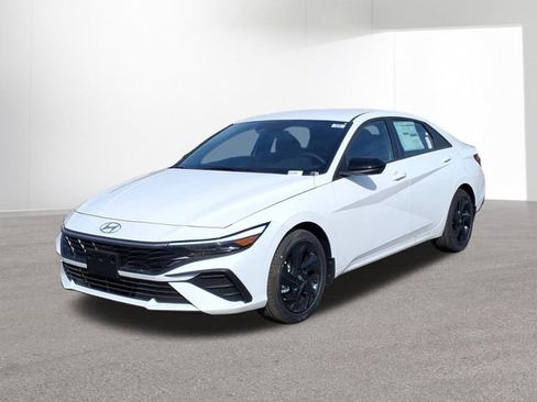 New 2026 Hyundai Elantra Sport FWD image 32