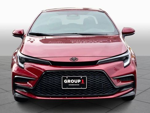 Used 2026 Toyota Corolla SE image 3