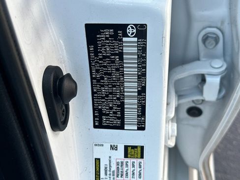 Used 2022 Toyota Corolla SE w/ Carpet Mat Package (TMS) FWD image 25