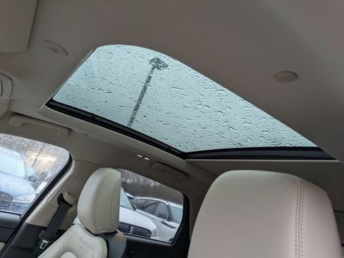 New 2026 Lincoln Corsair Reserve image 17