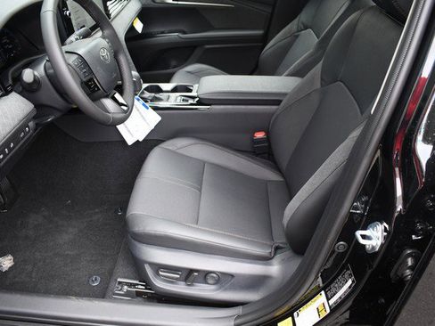 New 2026 Toyota Camry XLE image 7