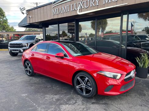 Used 2019 Mercedes-Benz A 220 image 2