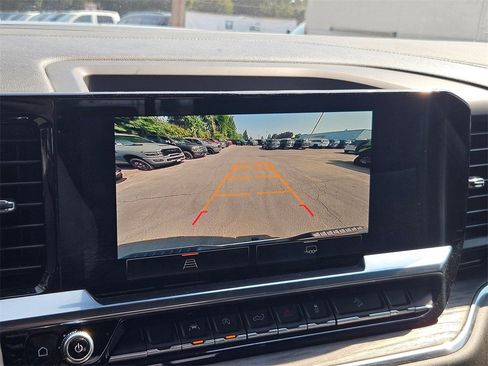 Used 2023 GMC Sierra 1500 SLT w/ SLT Premium Package image 24