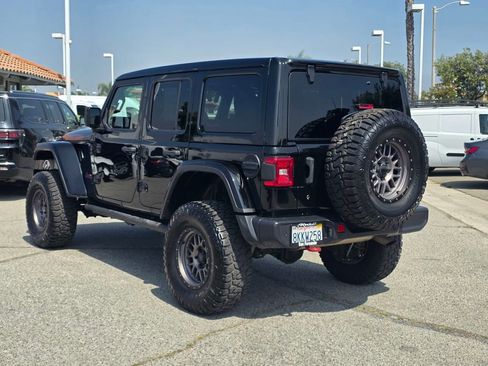 Used 2019 Jeep Wrangler Unlimited Rubicon AWD/4WD image 6