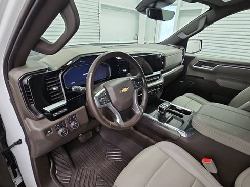 Certified 2024 Chevrolet Silverado 1500 LTZ AWD/4WD image 12