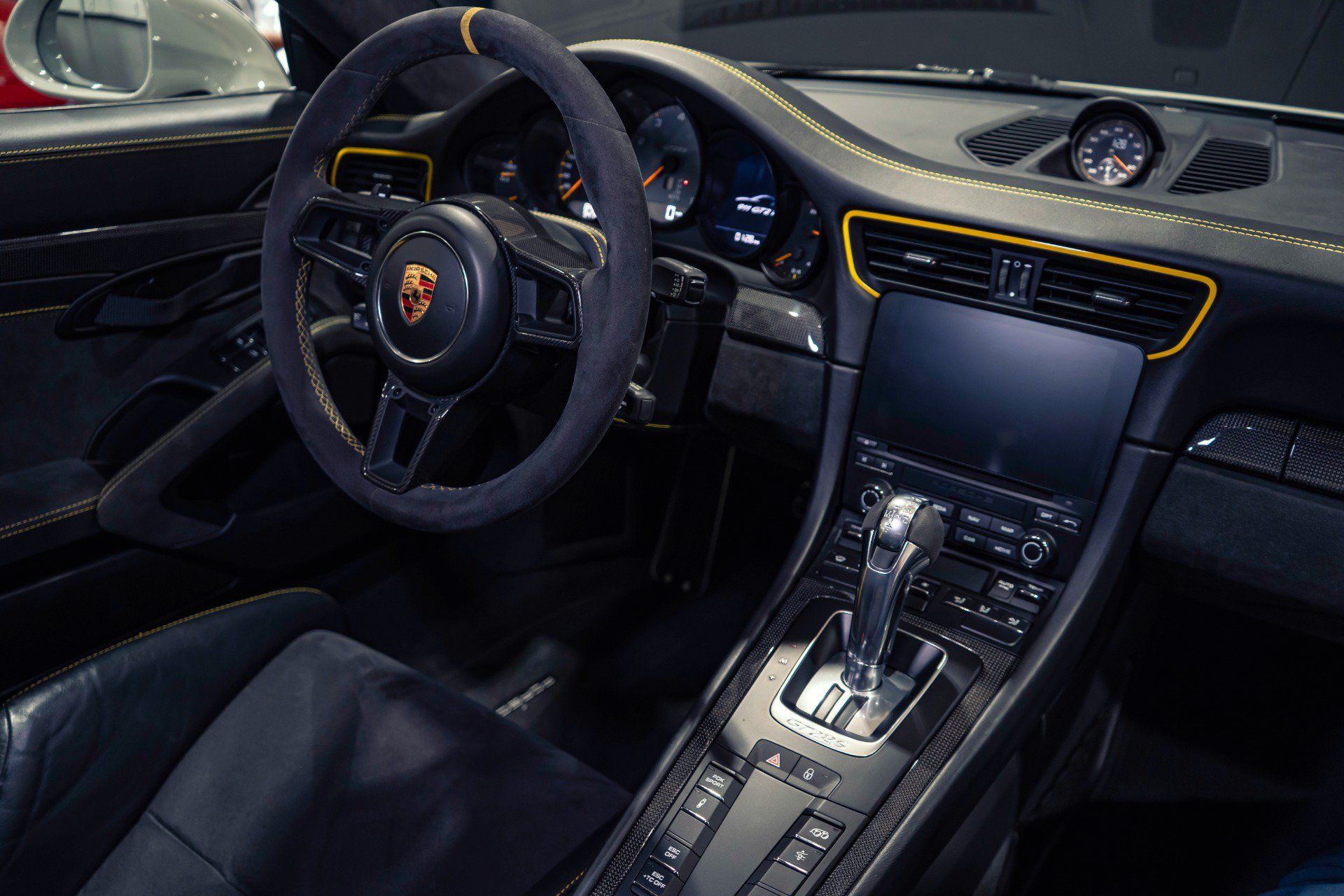 Used 2018 Porsche 911 GT2 RS w/ Weissach Package RWD image 6