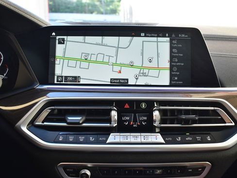 Used 2022 BMW X5 sDrive40i w/ M Sport Package RWD image 25