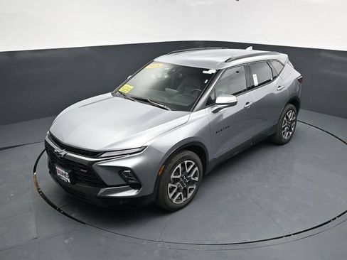 Used 2025 Chevrolet Blazer RS AWD/4WD image 46
