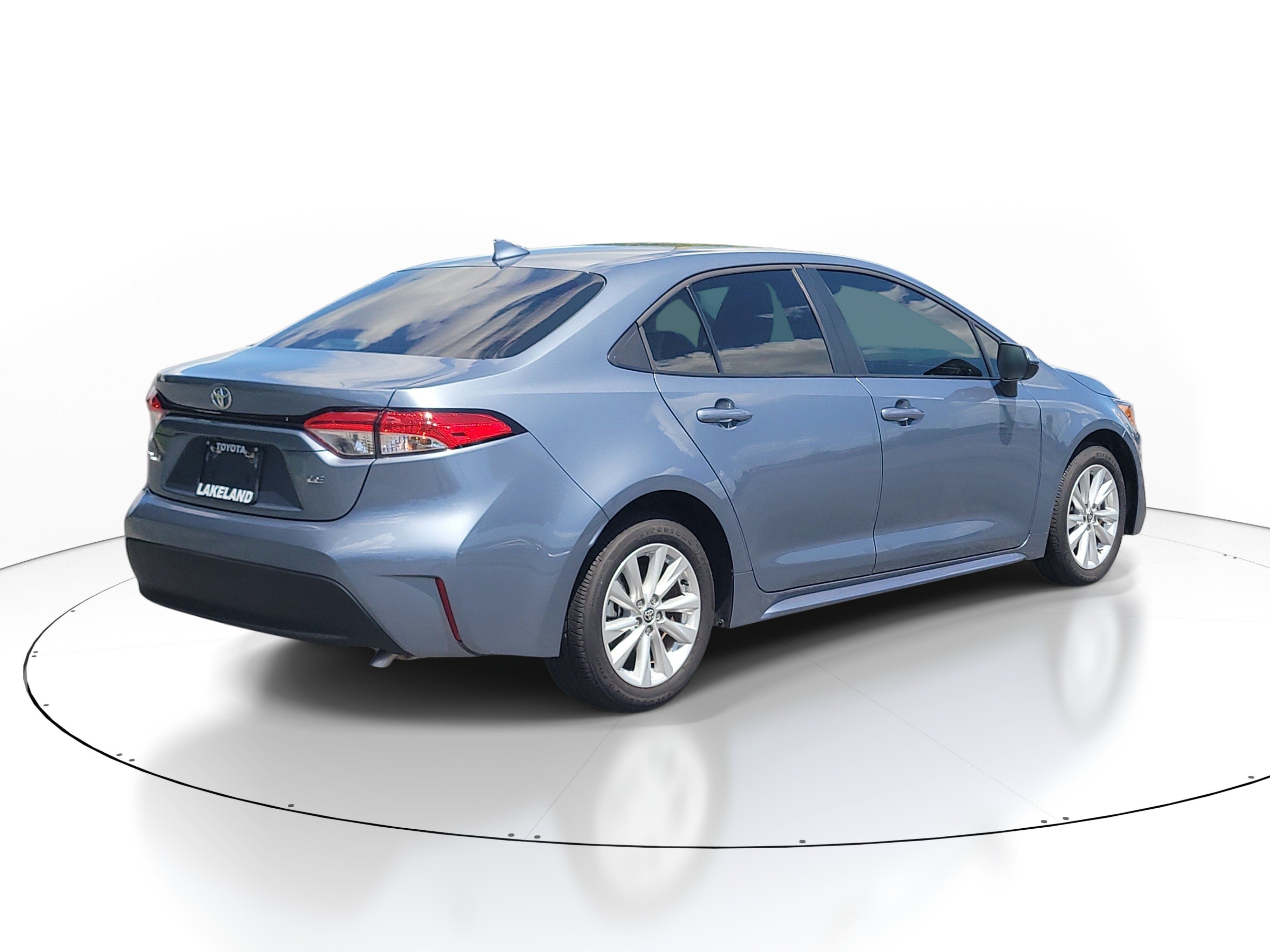 Used 2026 Toyota Corolla LE w/ LE Premium Package FWD image 7