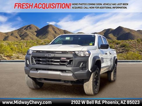 Certified 2024 Chevrolet Colorado Trail Boss w/ Technology Package AWD/4WD image 1