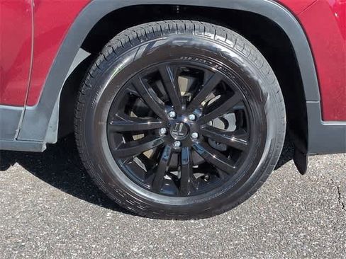 Used 2019 Jeep Cherokee Latitude Plus image 14