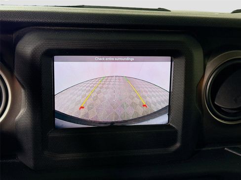 Used 2020 Jeep Wrangler Sport AWD/4WD image 7