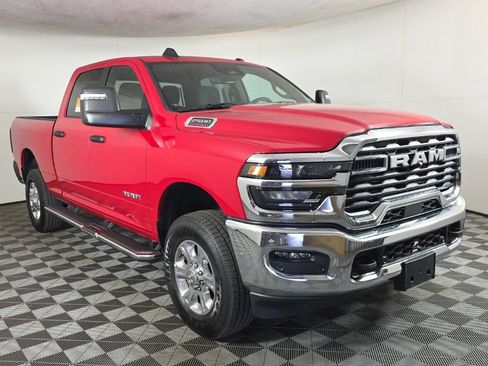 Certified 2026 RAM 2500 Big Horn AWD/4WD image 3