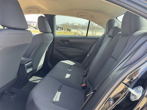 Used 2023 Toyota Corolla LE image 27