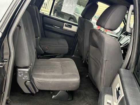 Used 2016 Ford Expedition EL XLT image 18