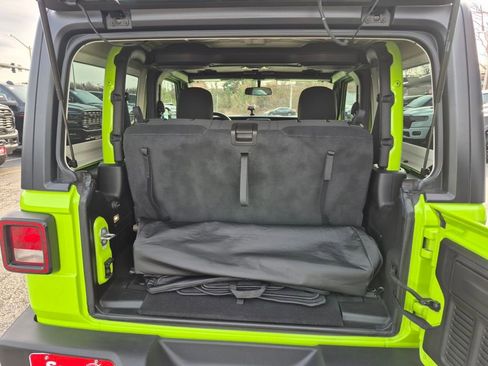 Used 2021 Jeep Wrangler Sport image 11