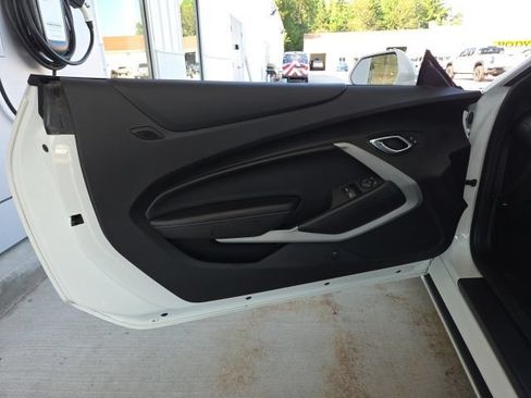 Used 2019 Chevrolet Camaro SS RWD image 37