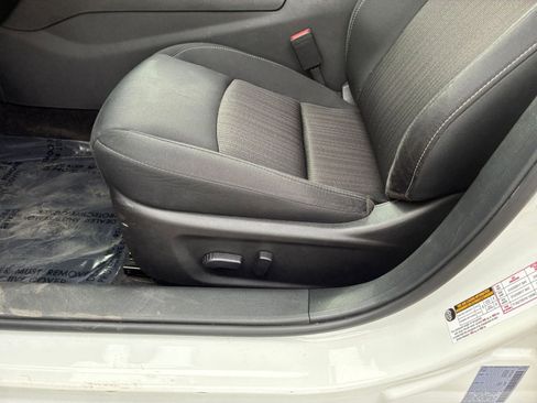Used 2025 Nissan Altima 2.5 SV FWD image 21