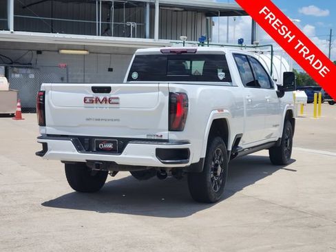 Used 2024 GMC Sierra 2500 AT4 w/ AT4 Premium Plus Package AWD/4WD image 7