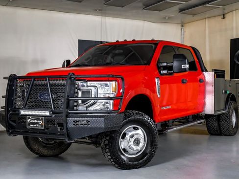 Used 2020 Ford F350 XLT w/ XLT Value Package image 4