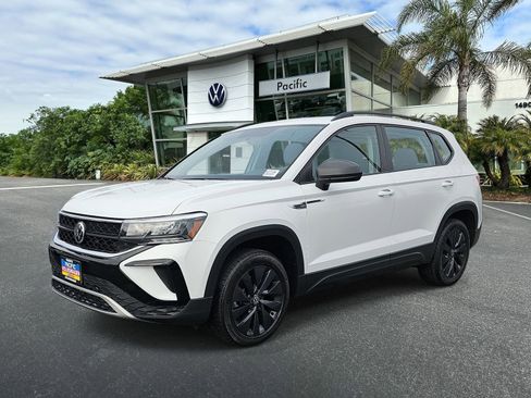 Certified 2022 Volkswagen Taos S image 1