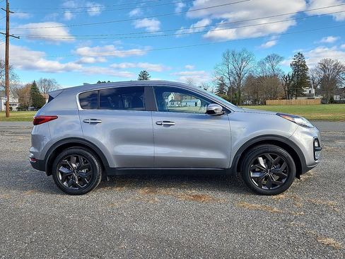 Certified 2022 Kia Sportage LX w/ LX AWD Value Edition Package image 8