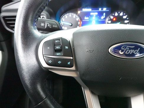 Used 2021 Ford Explorer XLT AWD/4WD image 10