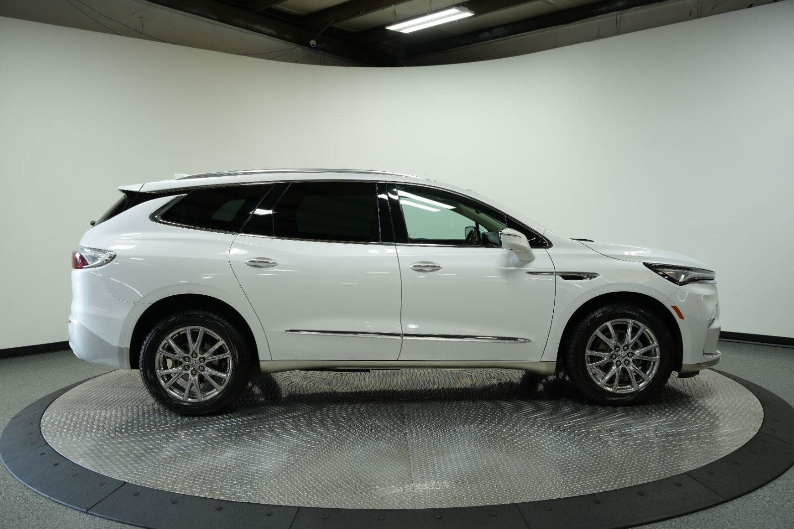 Certified 2023 Buick Enclave Premium w/ Experience Buick Package AWD/4WD image 10