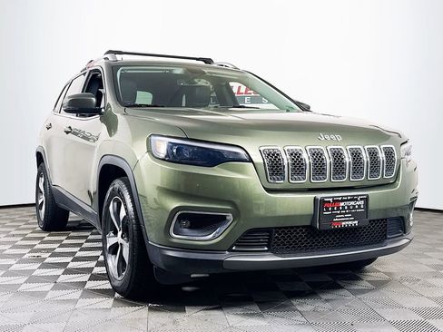 Used 2019 Jeep Cherokee Limited image 1