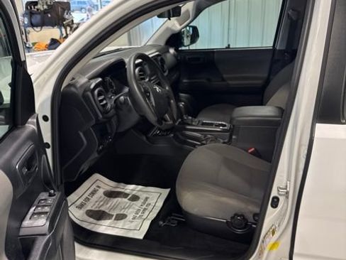 Used 2019 Toyota Tacoma SR w/ SR Convenience Package RWD image 10