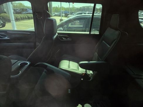 Used 2022 Chevrolet Suburban Premier image 5