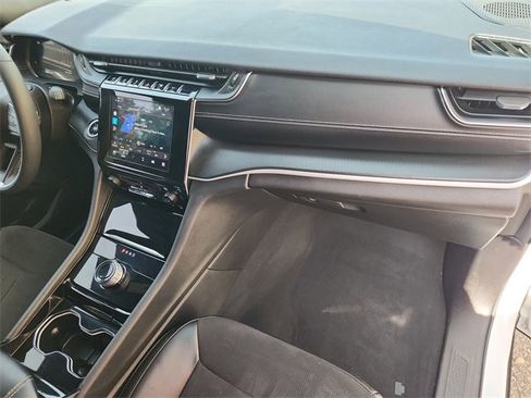 Used 2023 Jeep Grand Cherokee L Altitude image 28