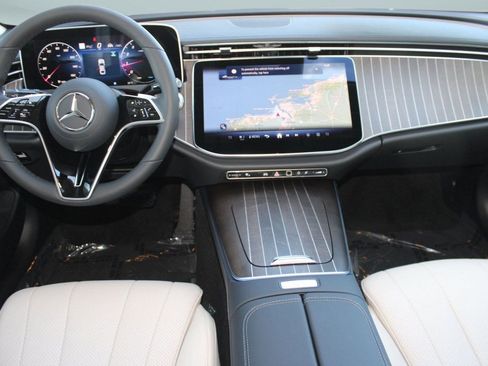Used 2026 Mercedes-Benz E 350 4MATIC Sedan image 16