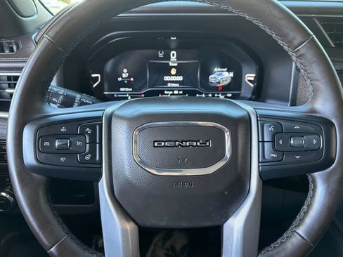 Used 2023 GMC Yukon Denali AWD/4WD image 25