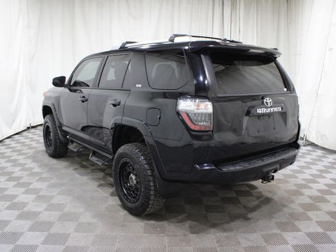 Used 2018 Toyota 4Runner SR5 image 31