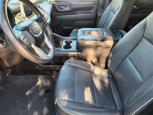 Used 2023 GMC Yukon SLT image 16